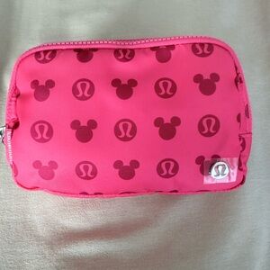 Lululemon x Disney Everywhere Belt Bag 1L Pink